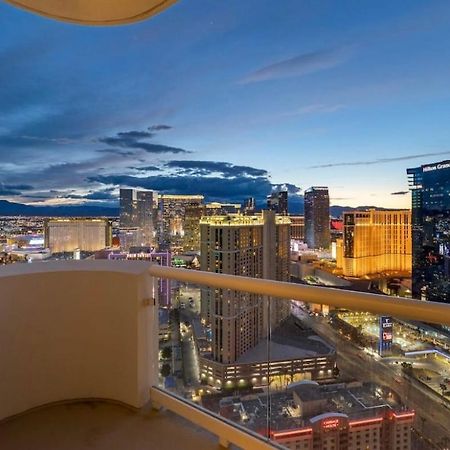 Balcony Full Strip View Suite Mgm Signature Free Valet Las Vegas Buitenkant foto