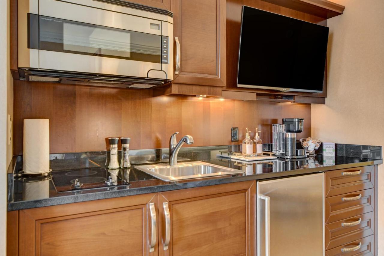 Balcony Full Strip View Suite Mgm Signature Free Valet Las Vegas Buitenkant foto