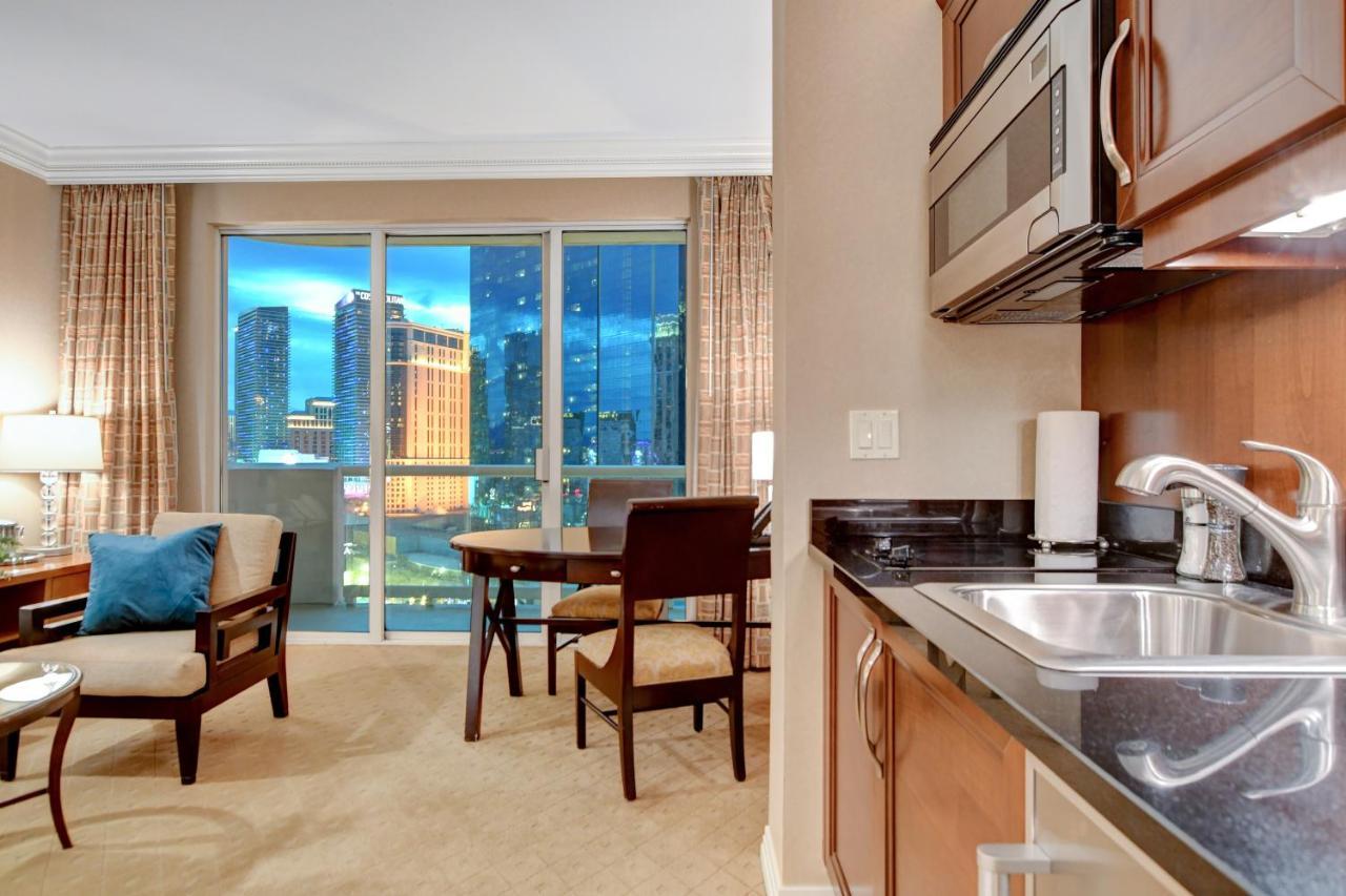 Balcony Full Strip View Suite Mgm Signature Free Valet Las Vegas Buitenkant foto