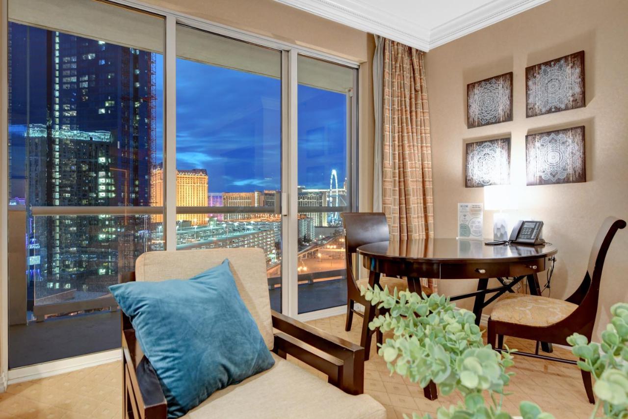 Balcony Full Strip View Suite Mgm Signature Free Valet Las Vegas Buitenkant foto