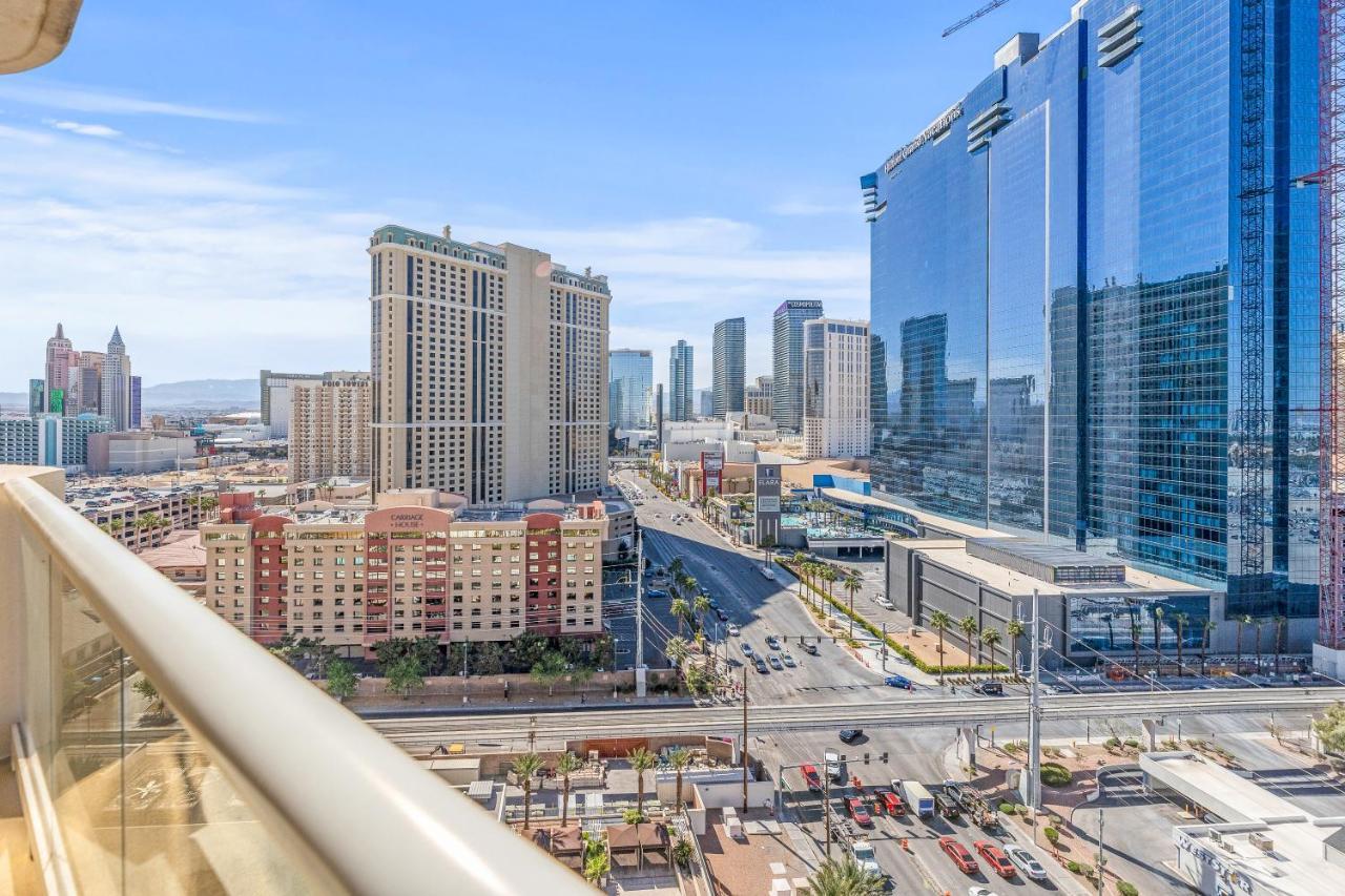 Balcony Full Strip View Suite Mgm Signature Free Valet Las Vegas Buitenkant foto