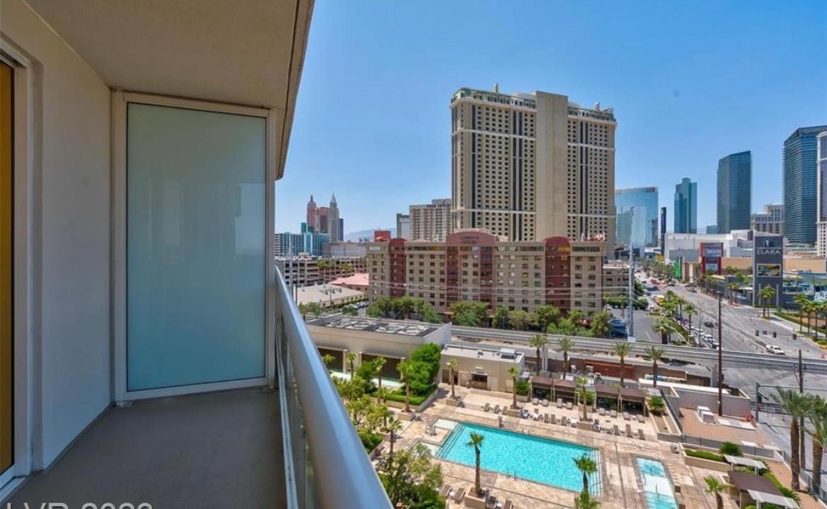 Balcony Full Strip View Suite Mgm Signature Free Valet Las Vegas Buitenkant foto